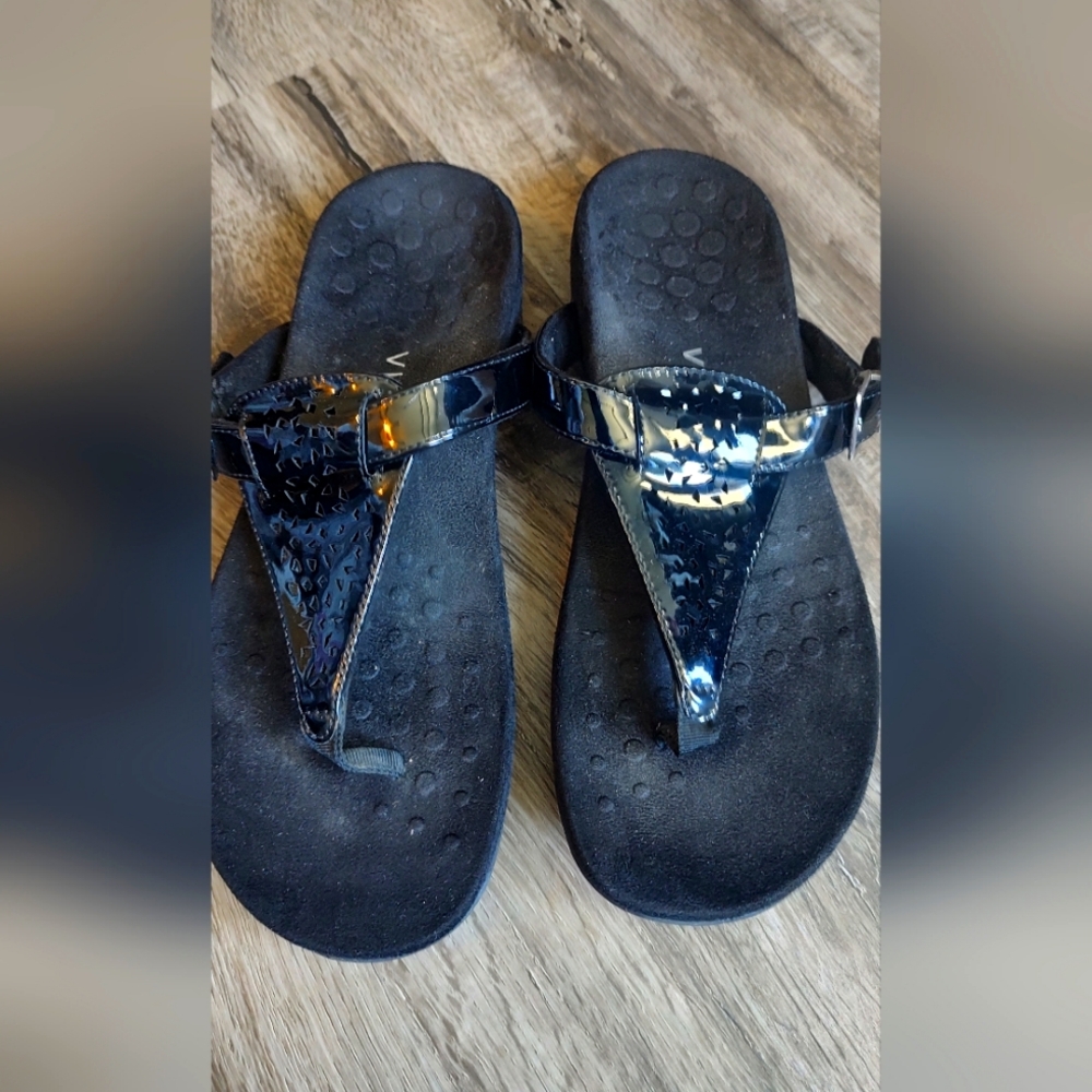 Women's vionic tropez size 9 sandal